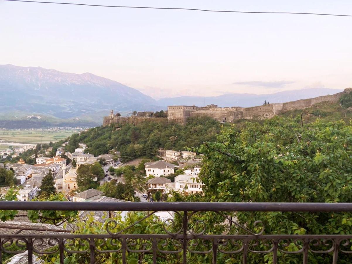 Cloud Willa Gjirokastra